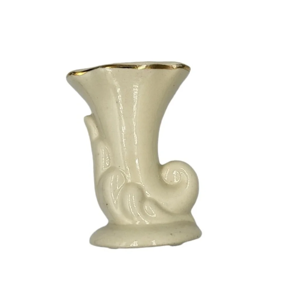 Vintage MCM Ceramic Pottery Cornucopia Vase White w/ Gold Leaf Rose Accents‎
